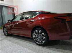 نيسان ألتيما